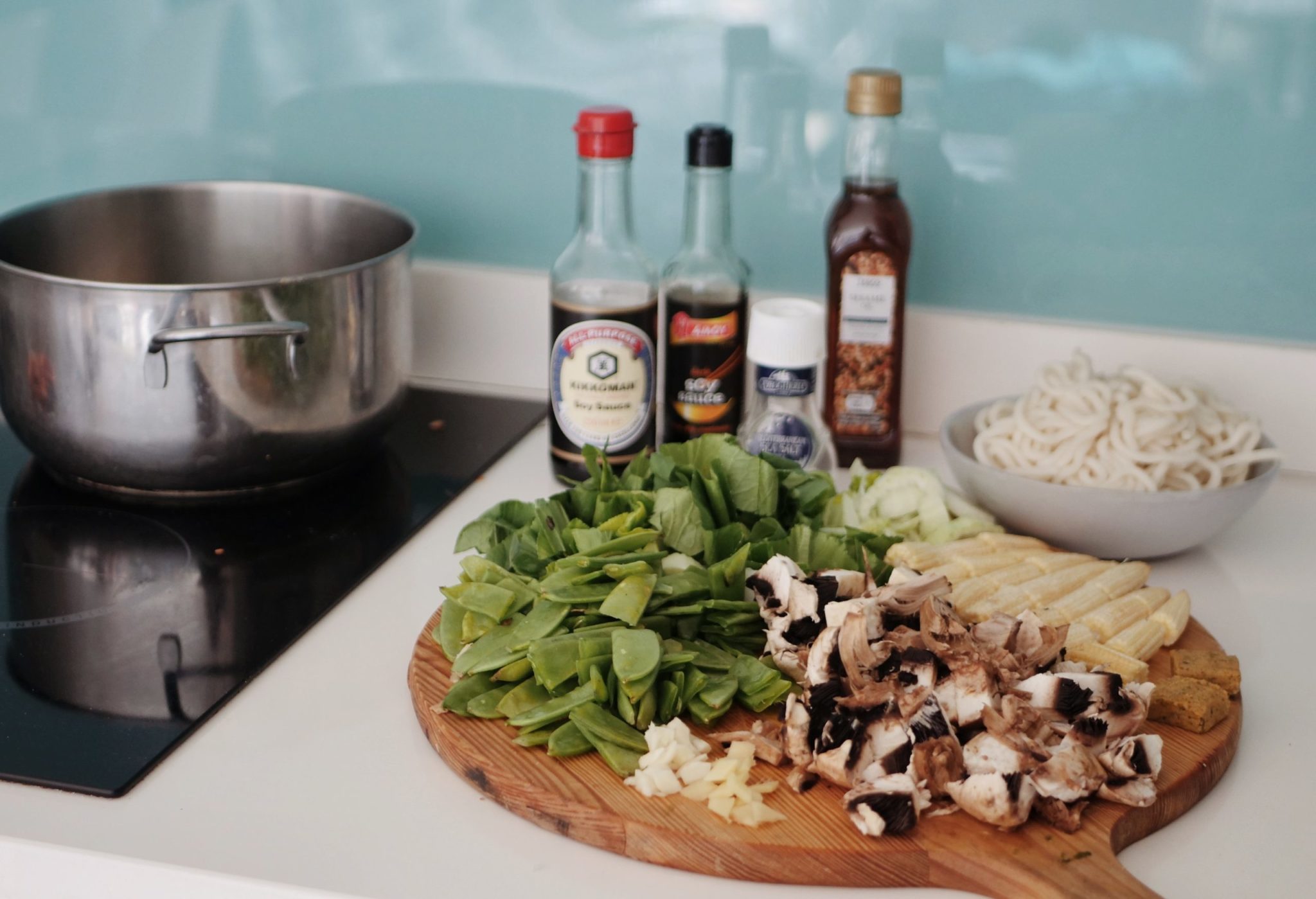 Vegan Udon Noodle Soup - easy recipe - placesoflinda.com